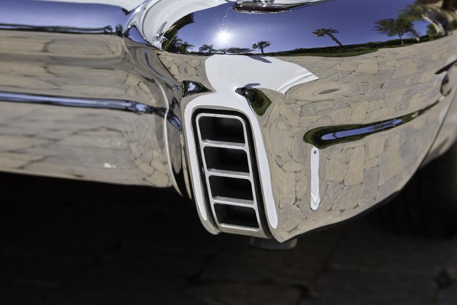  Oldsmobile 88 Convertible Coupe 1957 года  (фото 17 из 33)